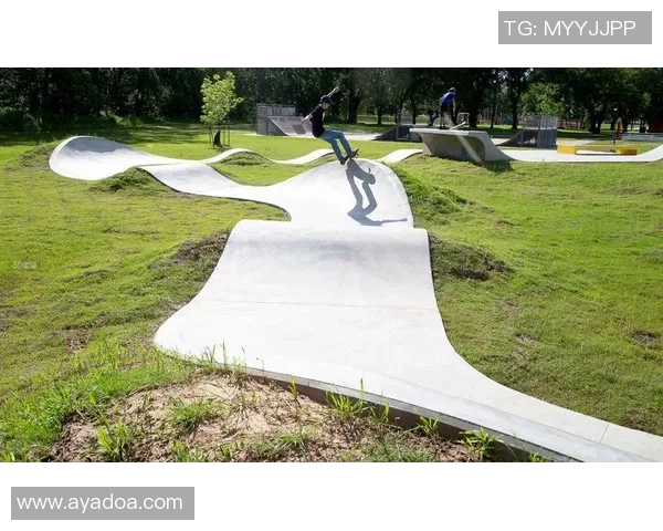 北京极限运动队在世界滑板锦标赛中的耐力与技巧展现全景分析 北京极限运动队在世界滑板锦标赛中的耐力与技巧展现全景分析